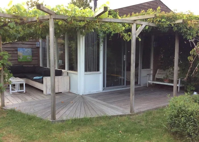 Holiday home Paradise Dirkshorn