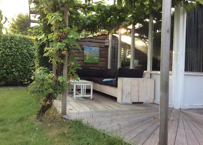 Holiday home Paradise Dirkshorn